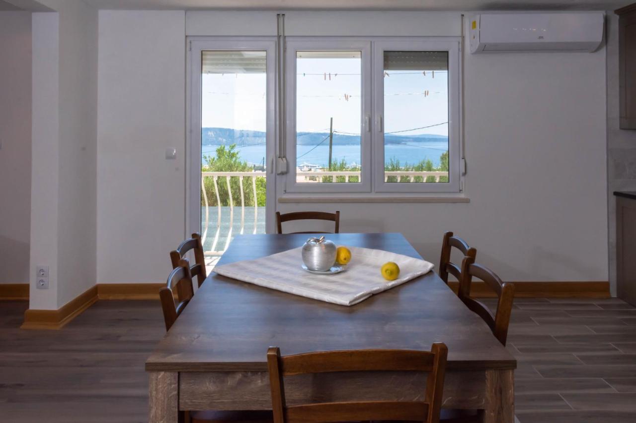 Apartmani Sandra Kaštela Esterno foto
